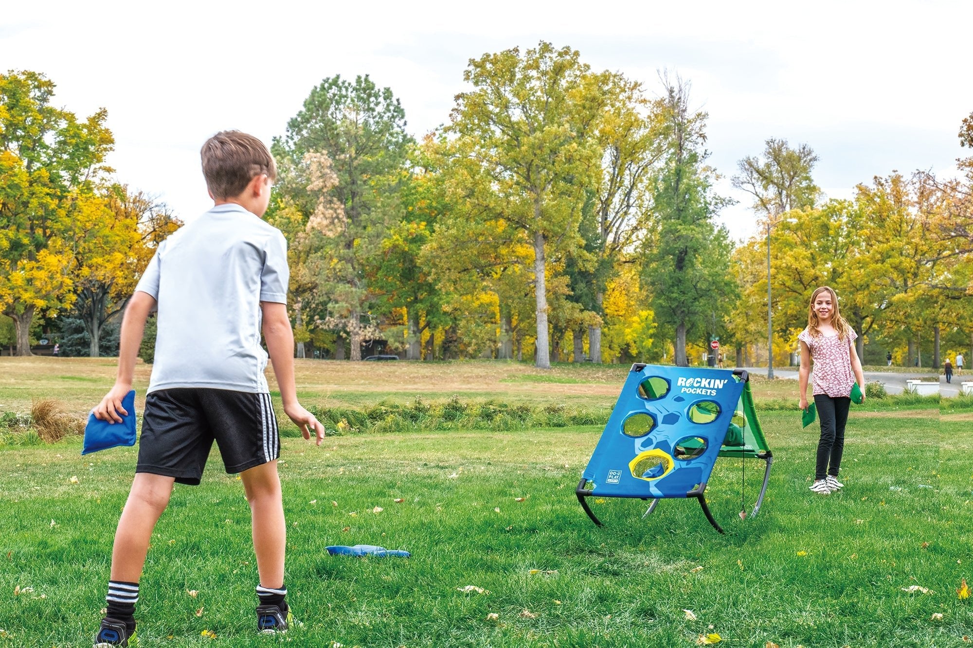 DO U PLAY Indoor and outdoor games for all ages